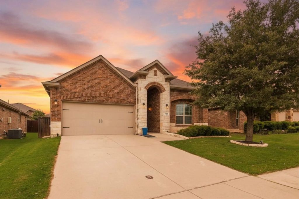 1305 Cheyenne Drive, Aubrey