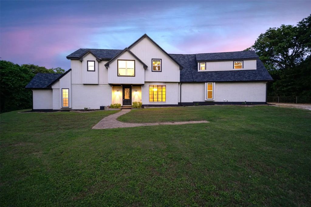 7511 Willow Oak Lane, Arlington