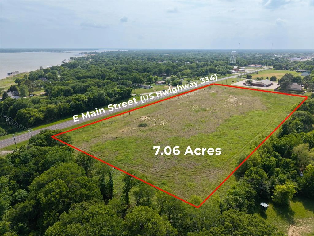 762 E Main Street, Gun Barrel City