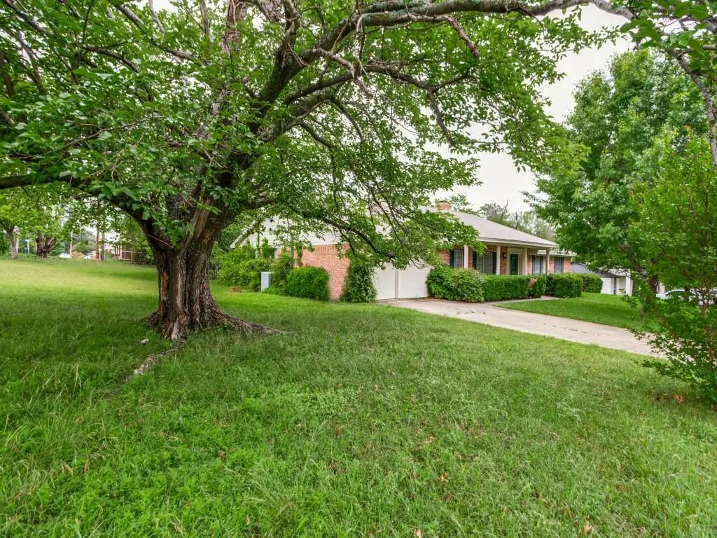 501 Stevens Drive, Benbrook