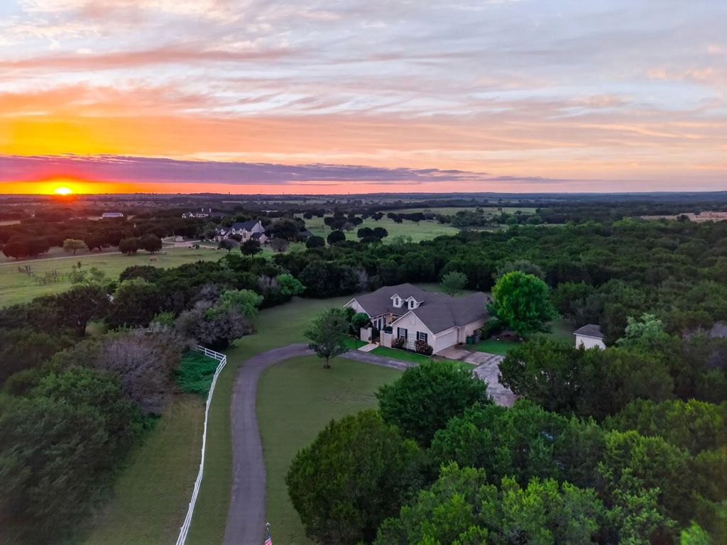 6813 Running Deer Court, Granbury