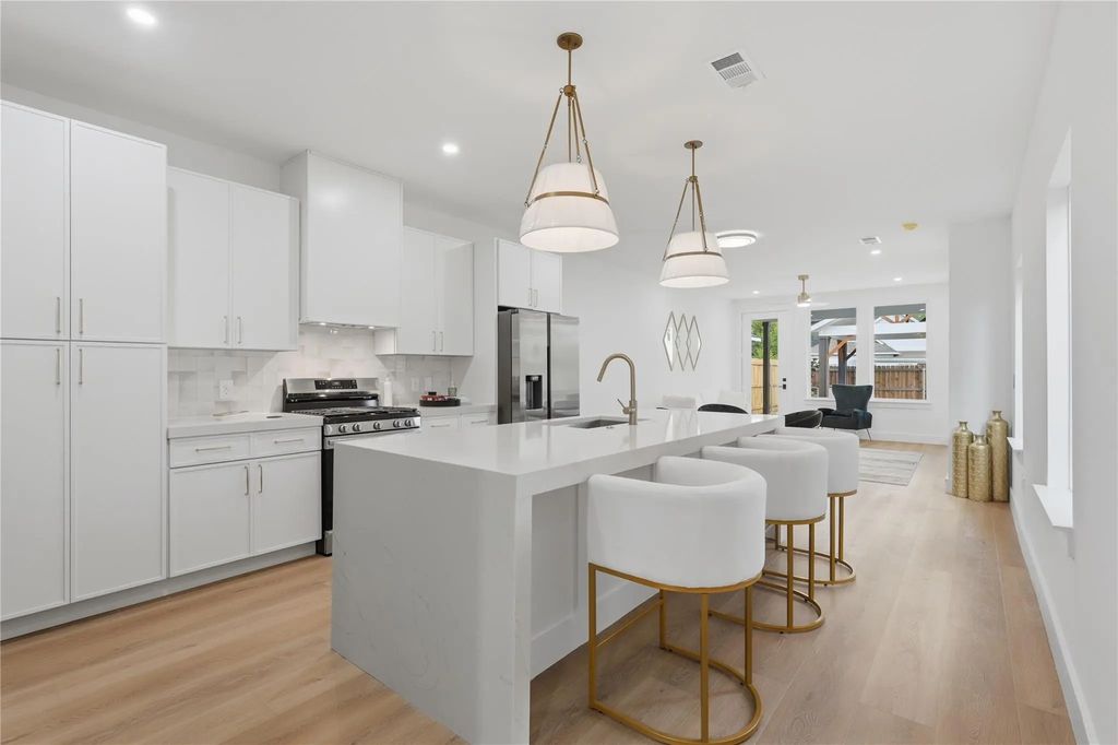 2512 Peabody Avenue, Dallas