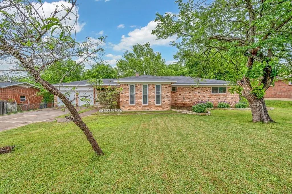 7741 Fairway Road, Woodway