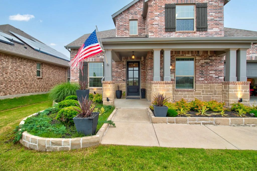 2504 Lakeside Drive, Aubrey