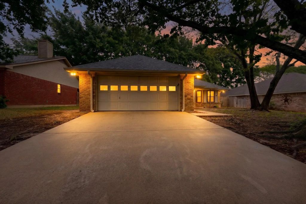 8 Marvin Gardens, Midlothian