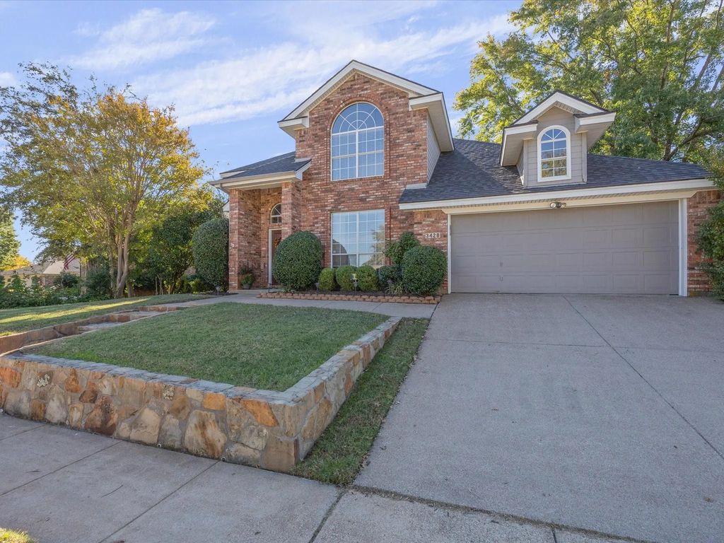 3428 Pembroke Place, Bedford
