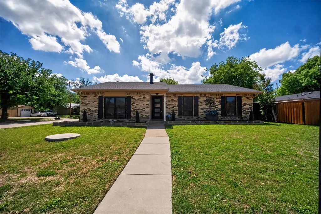 817 Oakland Street, Grand Prairie