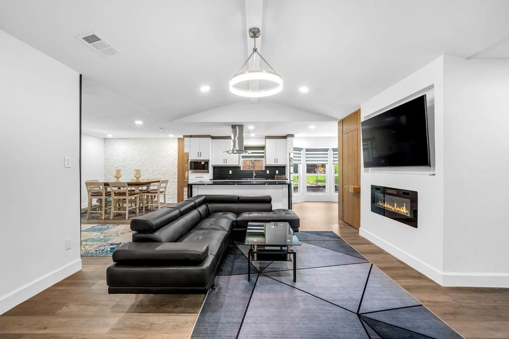 4122 Azalea Lane, Garland