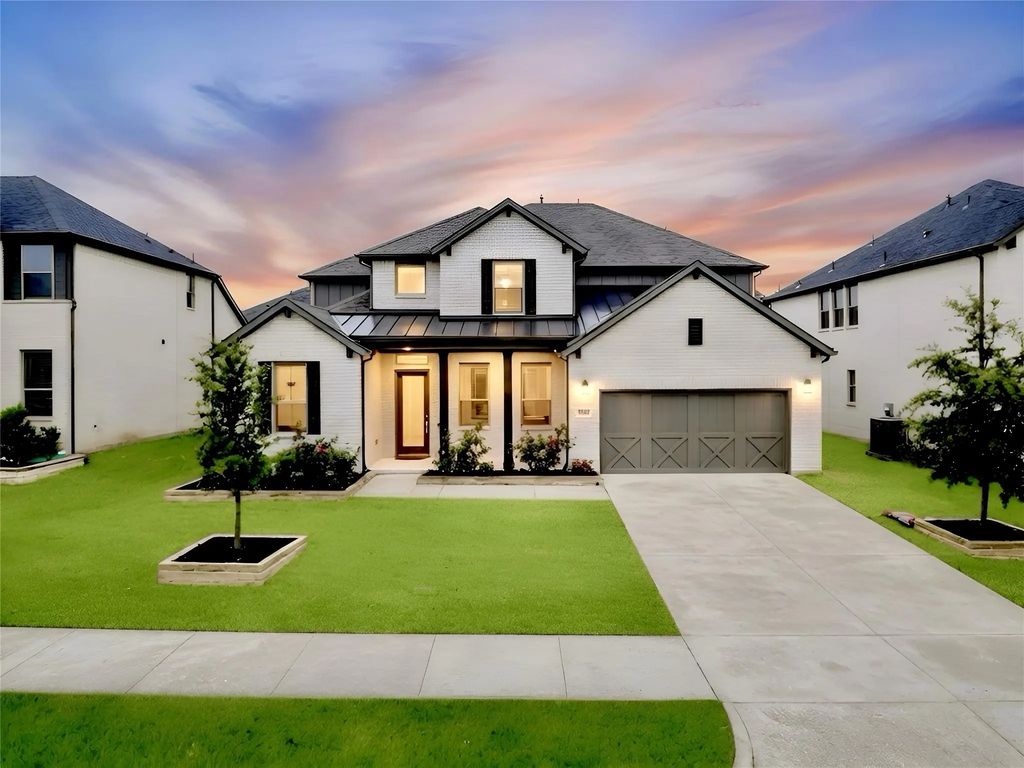 895 Panorama Drive, Allen