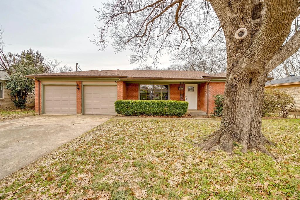 3528 Garwood Drive, North Richland Hills
