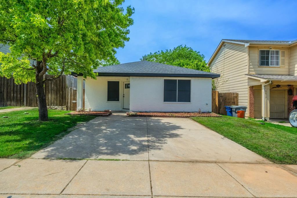 3021 Lago Vista Court, Dallas