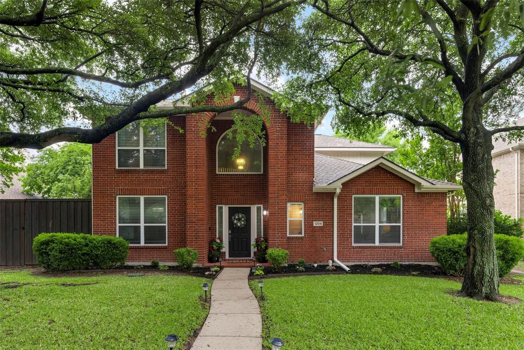 1204 Brazos Court, Allen