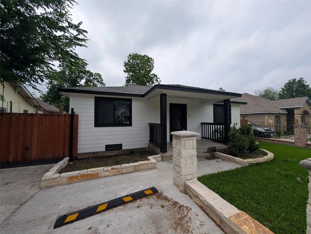 2423 Maryland Avenue, Dallas