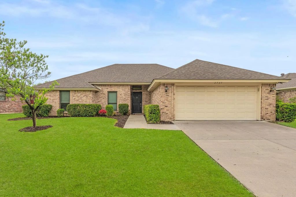 3737 Rolling Meadows Drive, Bedford