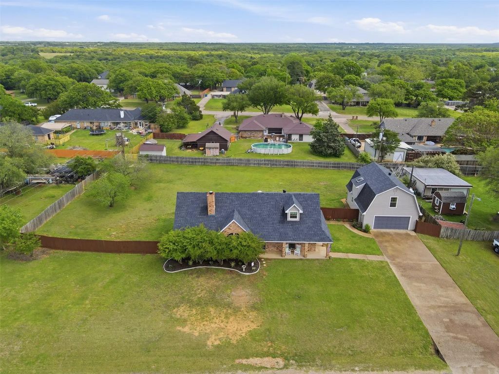 2726 Hill Lane, Cleburne