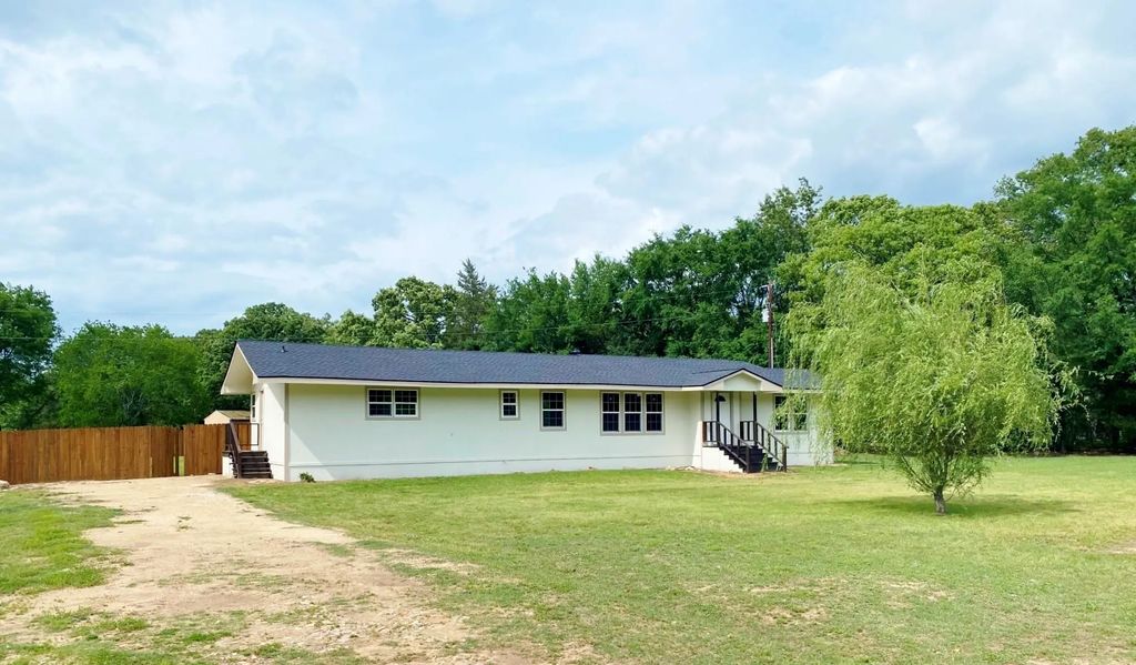 101 County Road 1475, Mount Pleasant