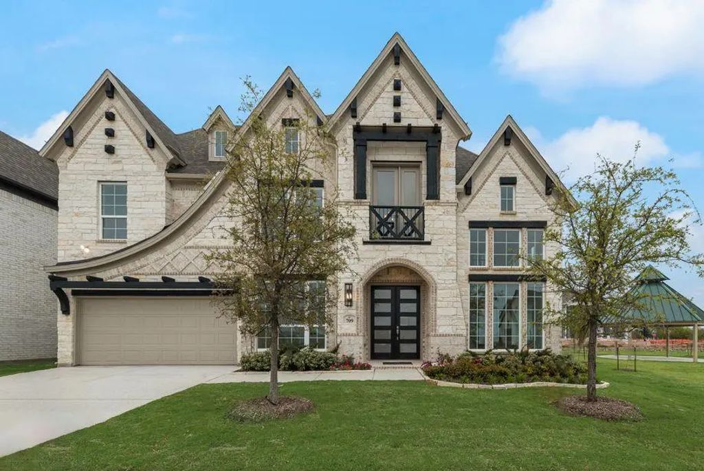 709 Clover Lane, Anna