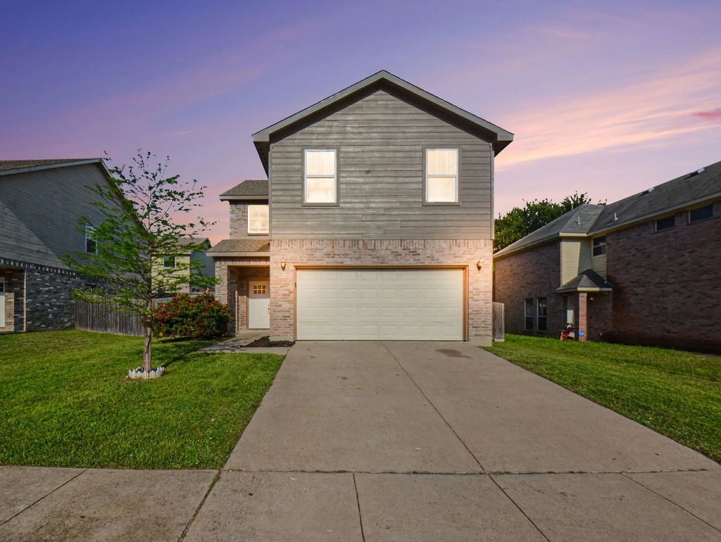 3538 Apple Valley Way, Dallas