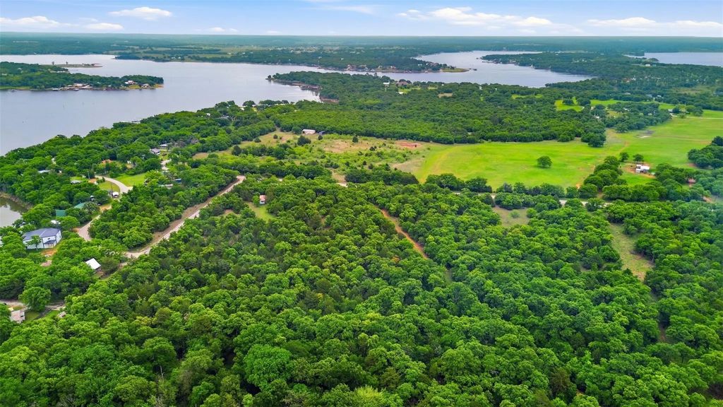 936 Carter Lake Drive, Bowie