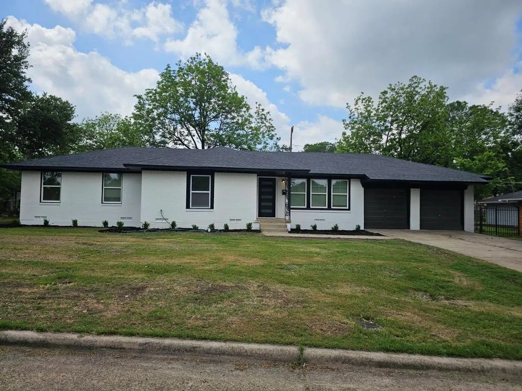 814 Woodacre Drive, Dallas