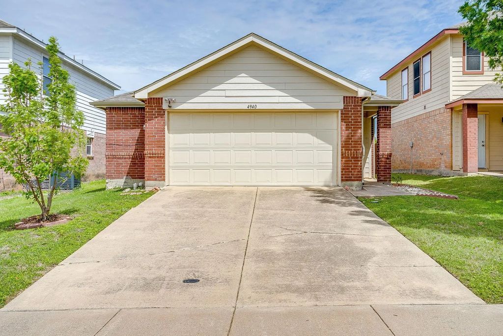 4940 Waterford Drive, Fort Worth