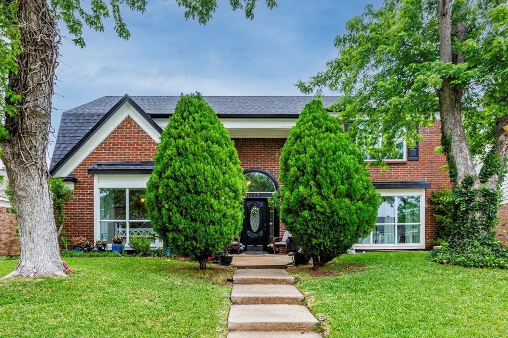 2107 Clearwater Trail, Carrollton