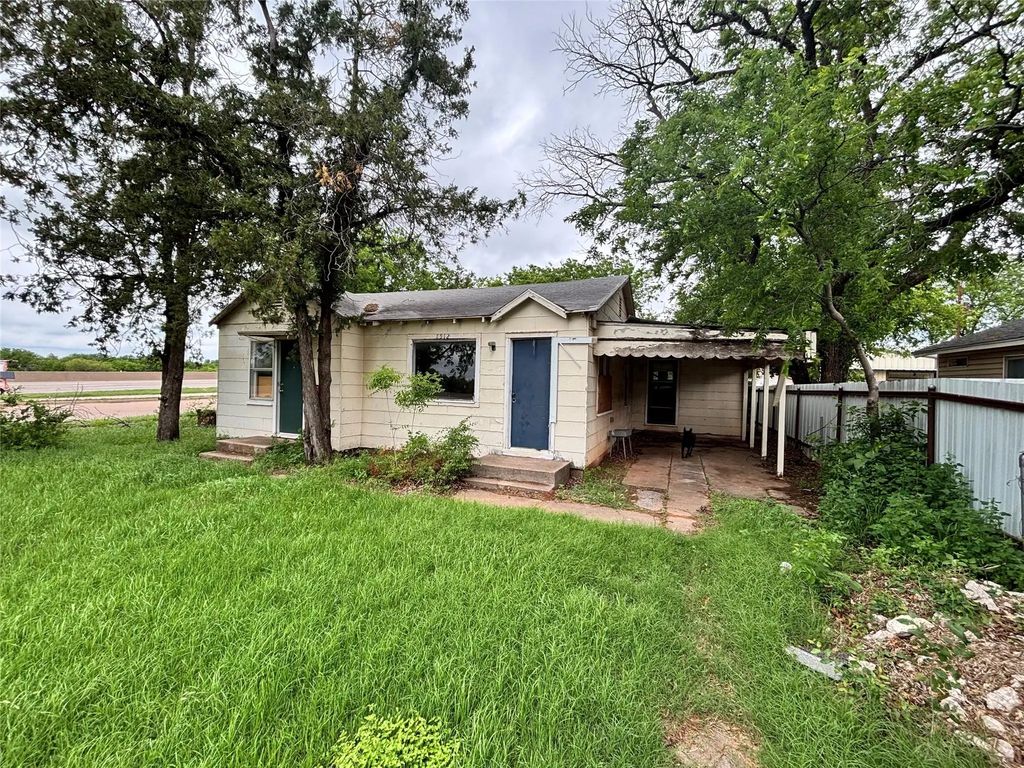 1512 N 6th Street, Wichita Falls