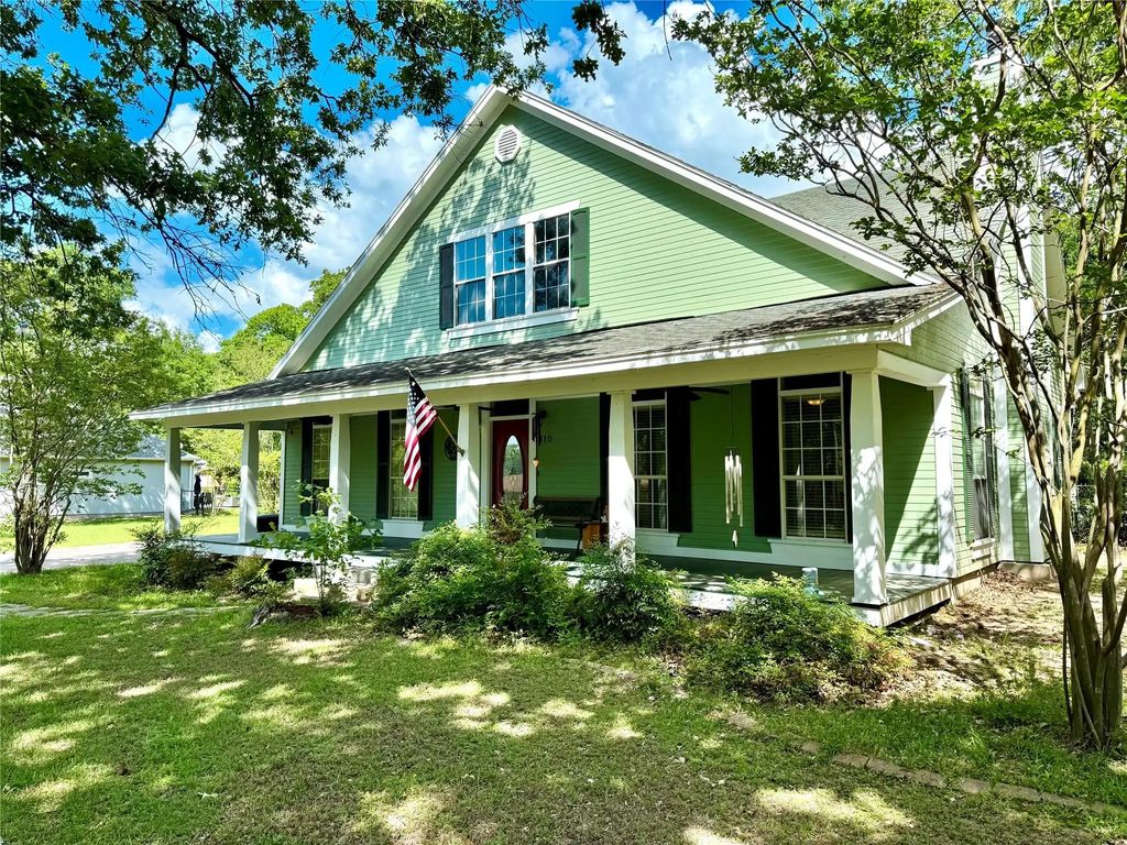 110 Buena Vista Street, Mabank