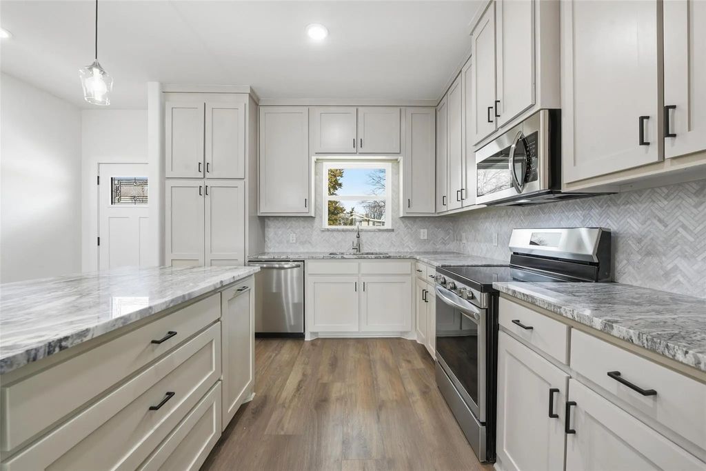 9717 Santa Clara Drive, Fort Worth