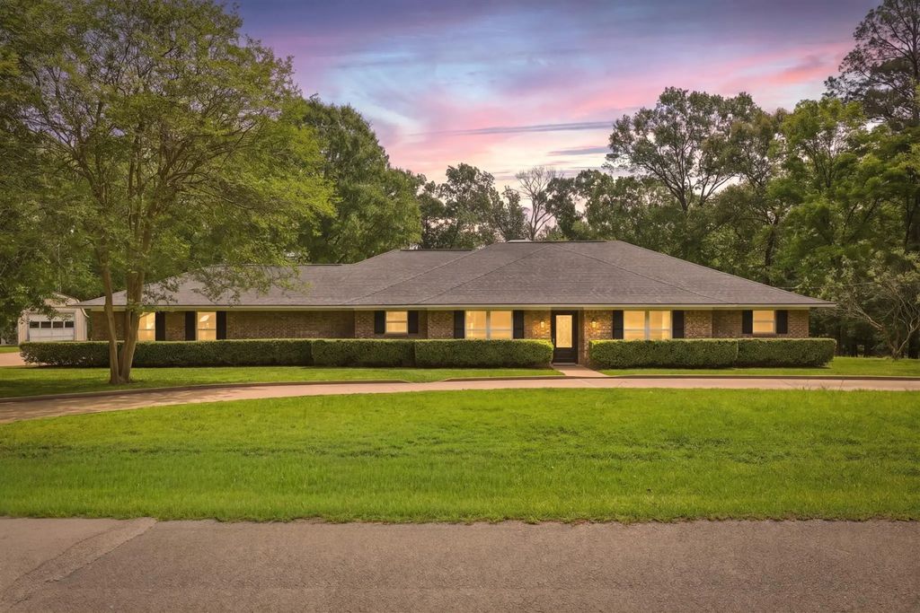 9465 Peninsula Drive, Tyler