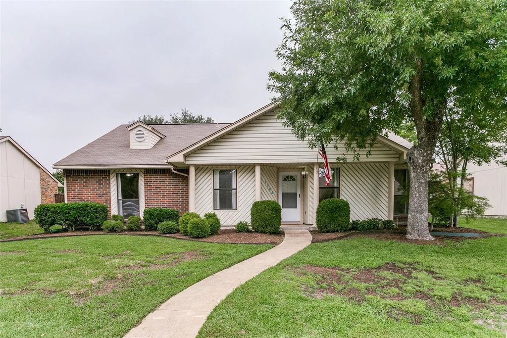 1305 Thoreau Lane, Allen