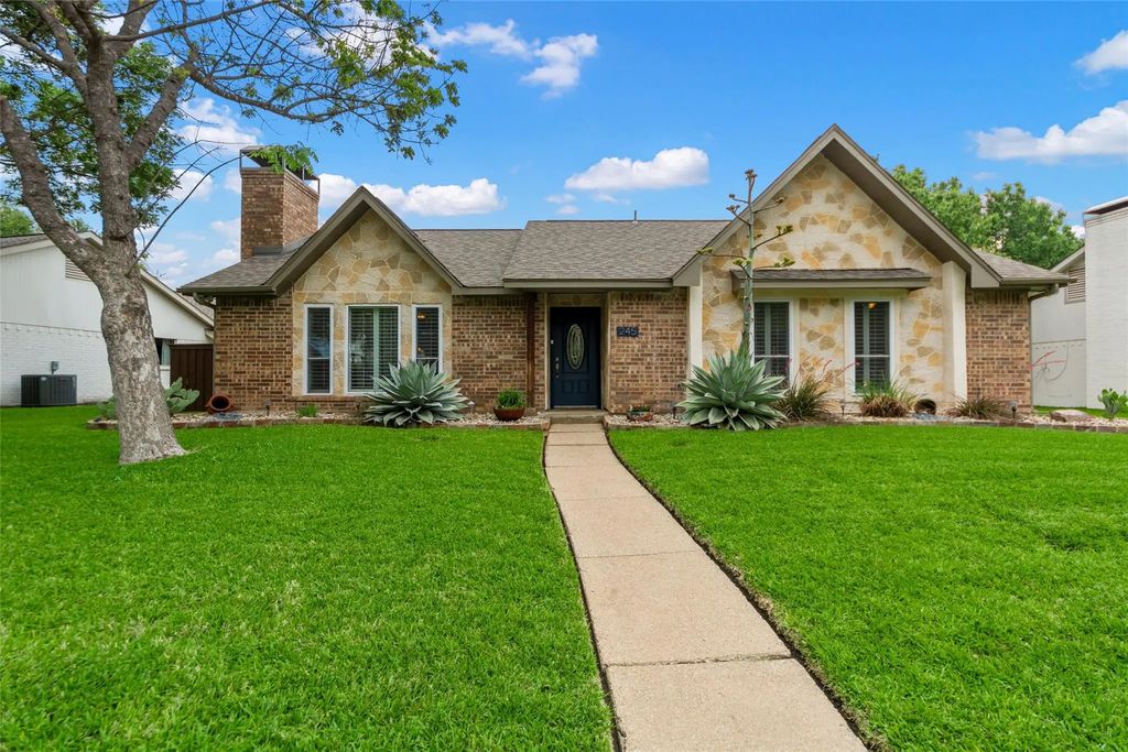 245 Creekside Lane, Coppell