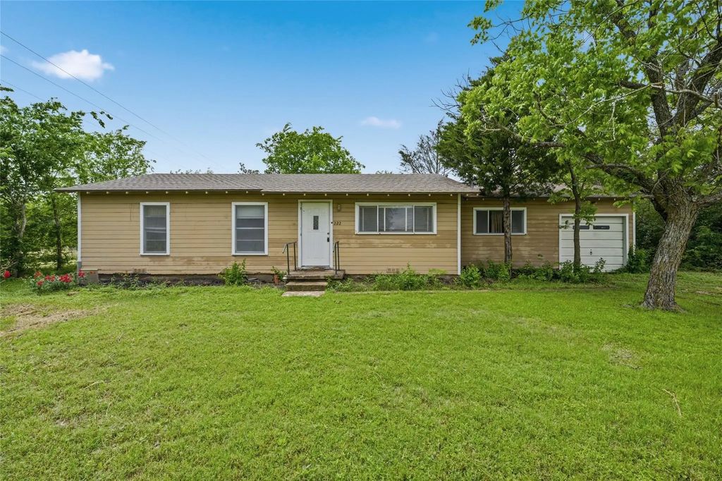 222 S Fairpark Street, Riesel