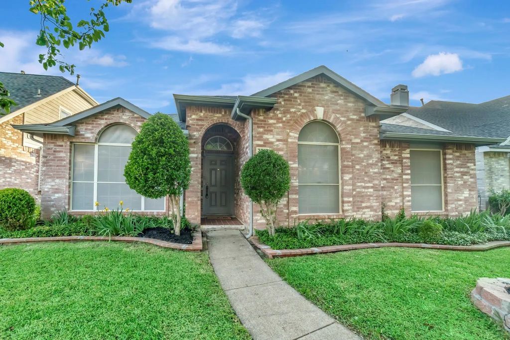 3013 Alyssum Court, Garland