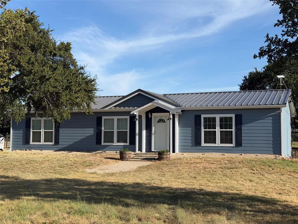 224 Rocky Hill Road, Brownwood