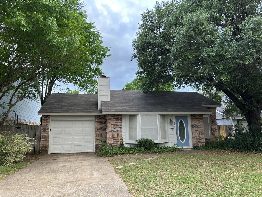 4632 Waterway Drive N, Fort Worth