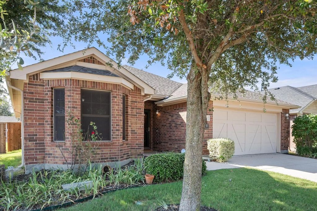 1001 Pigeon Hawk Drive, Little Elm