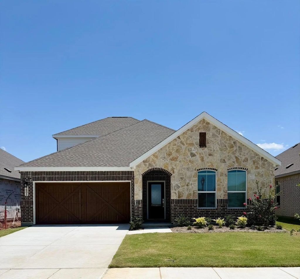 1601 Buchanan Way, Celina