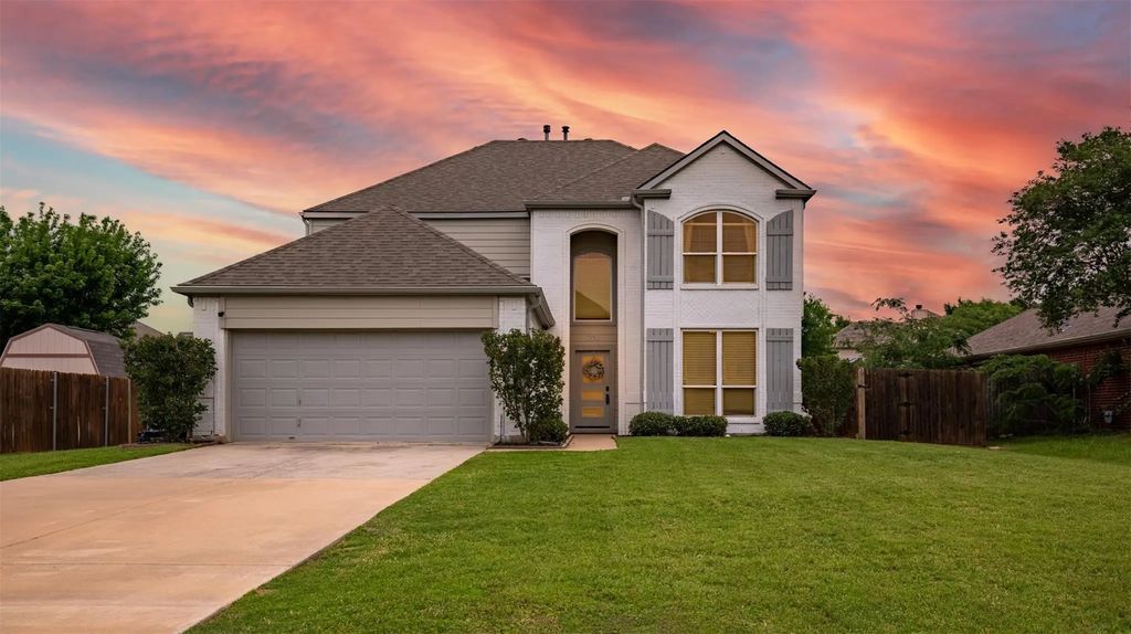 702 River Oak Way, Lake Dallas