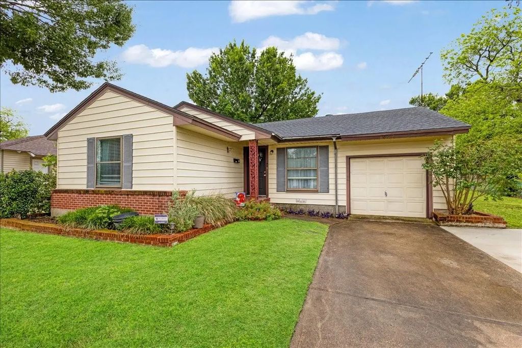 1668 Murray Drive, Garland