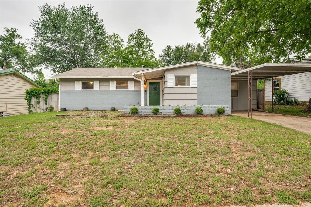 520 W Inwood Drive, Arlington