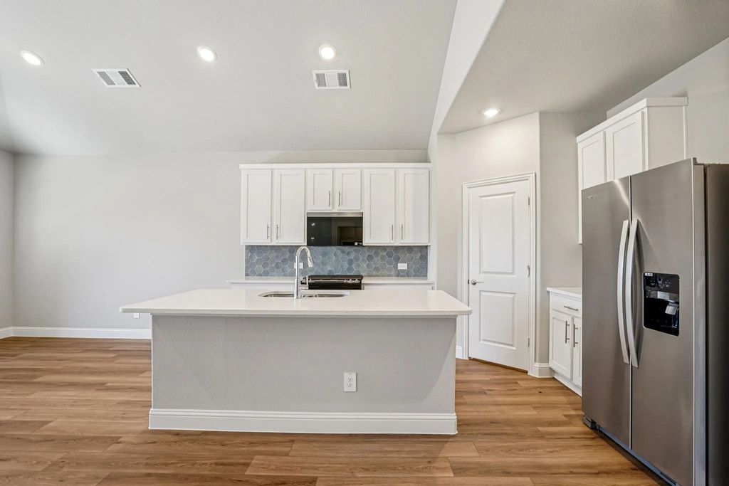 2213 Currents Road, Princeton