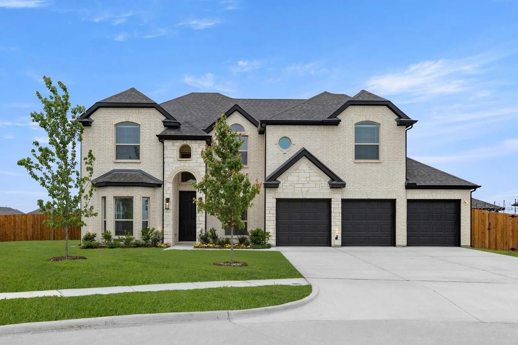 1743 Newport Lane, Cedar Hill