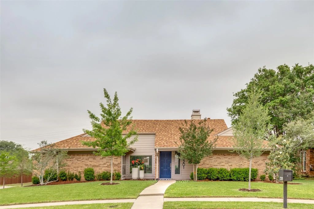 2201 Carmel Drive, Carrollton
