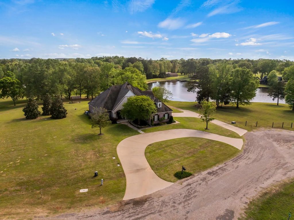 6 County Road 1215, Pittsburg