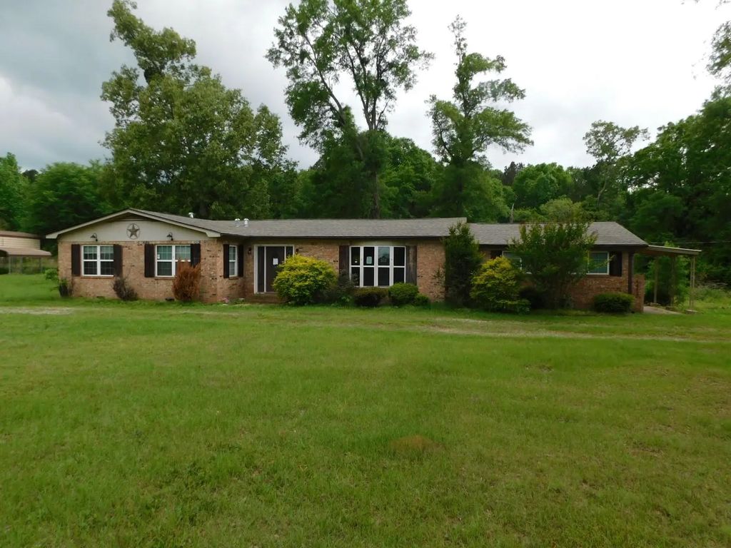 4453 East Street, Texarkana