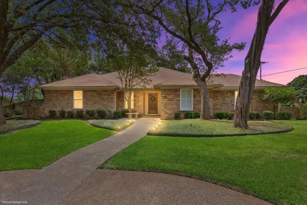 9920 Sandalwood Drive, Woodway