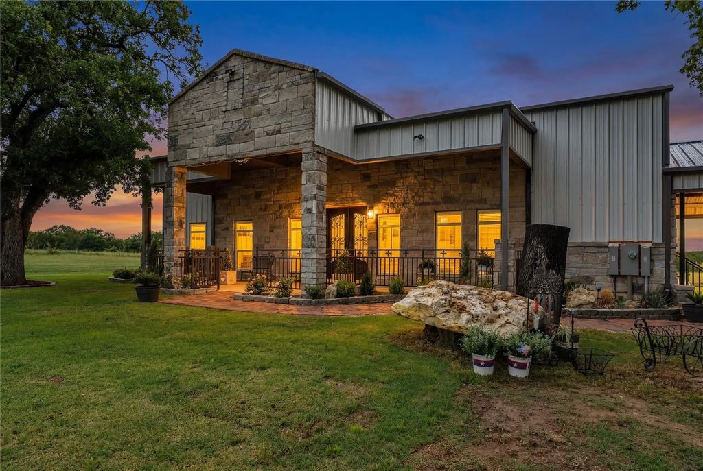 945 Jennings Lane, Azle