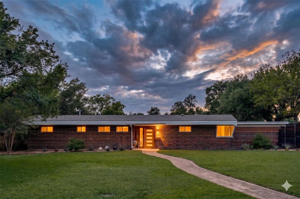 11023 Pinocchio Drive, Dallas