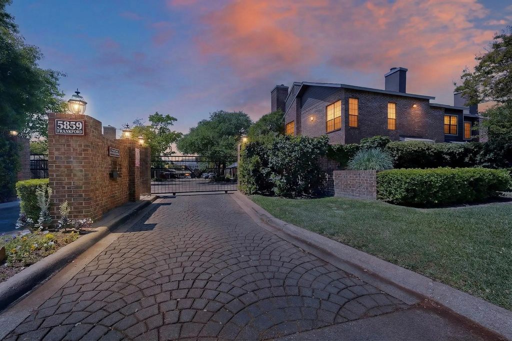 5859 Frankford Road 512, Dallas